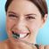 703583---kit-escova-dental-oral-b-whitening-therapy-purification-2-unidades-4