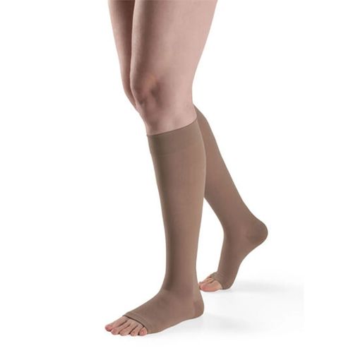 Meia 3/4 Sigvaris Dynaven Basic - Aberta - 20-30 mmHg - Bege - P3 Meia 3/4 Sigvaris Dynaven Basic - Aberta - 20-30 mmHg - Bege - P3