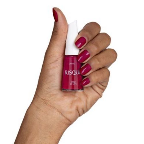 Risque Esmalte Cremoso Cor: Grao Café Risque Esmalte Cremoso Cor: Grao Café